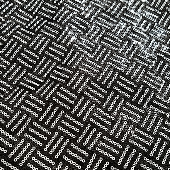 •Forever 21• black & white sequin skirt•Med. - Picture 8 of 16